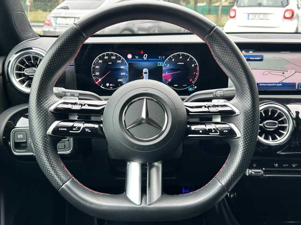 mercedes-benz-classe-a-2024-hibrido-a-gasolina-1332cc