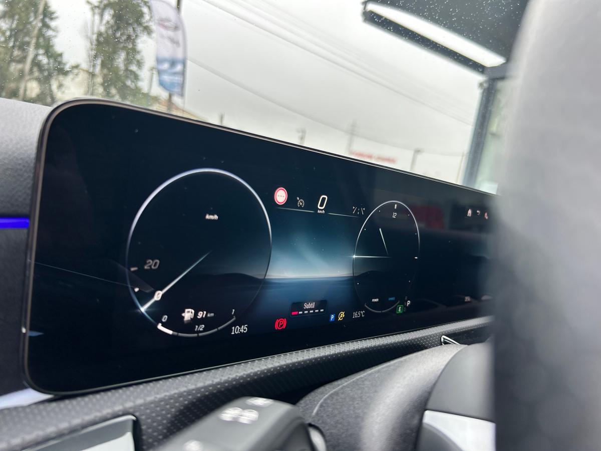 mercedes-benz-classe-a-2024-hibrido-a-gasolina-1332cc