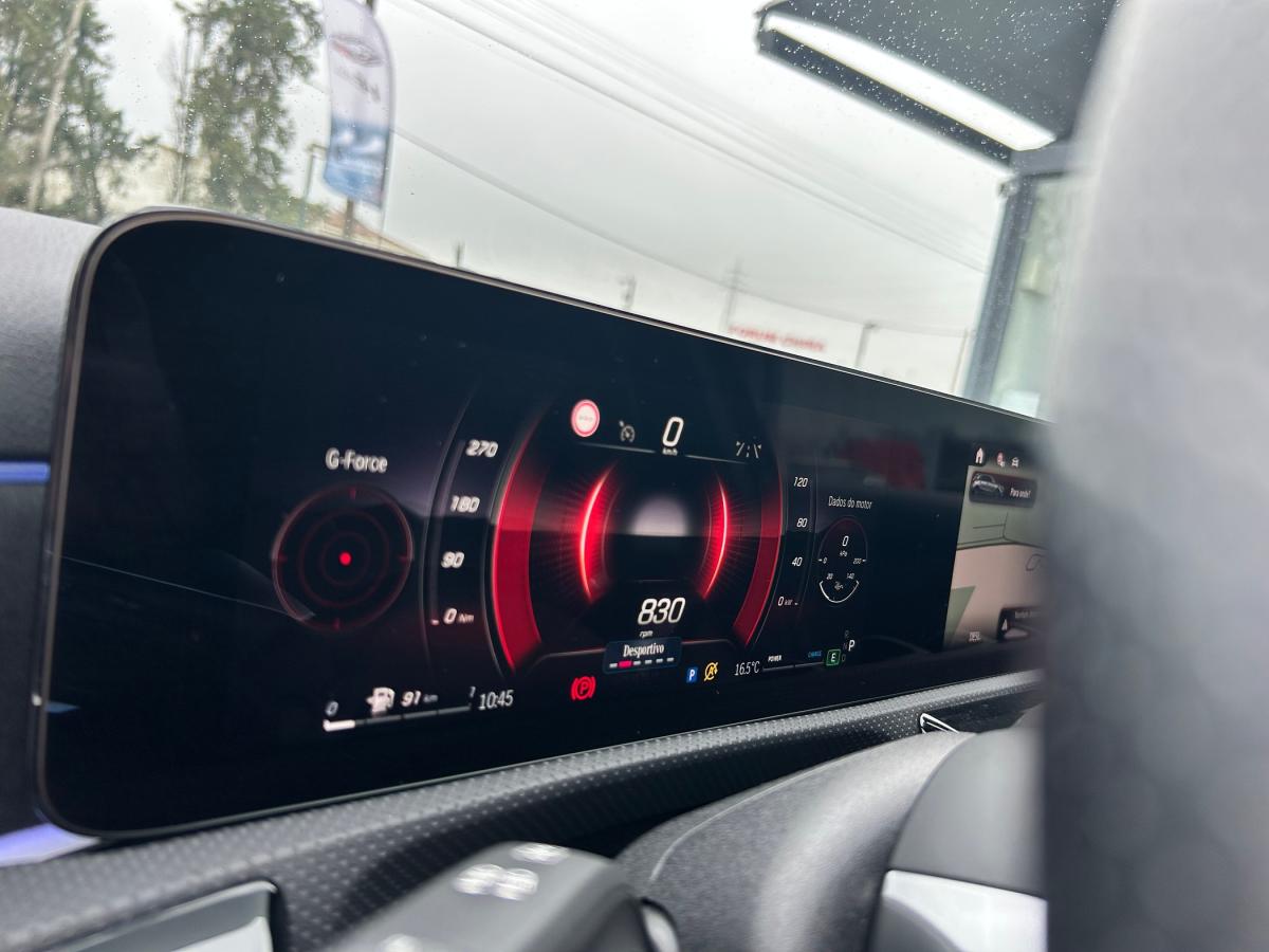 mercedes-benz-classe-a-2024-hibrido-a-gasolina-1332cc
