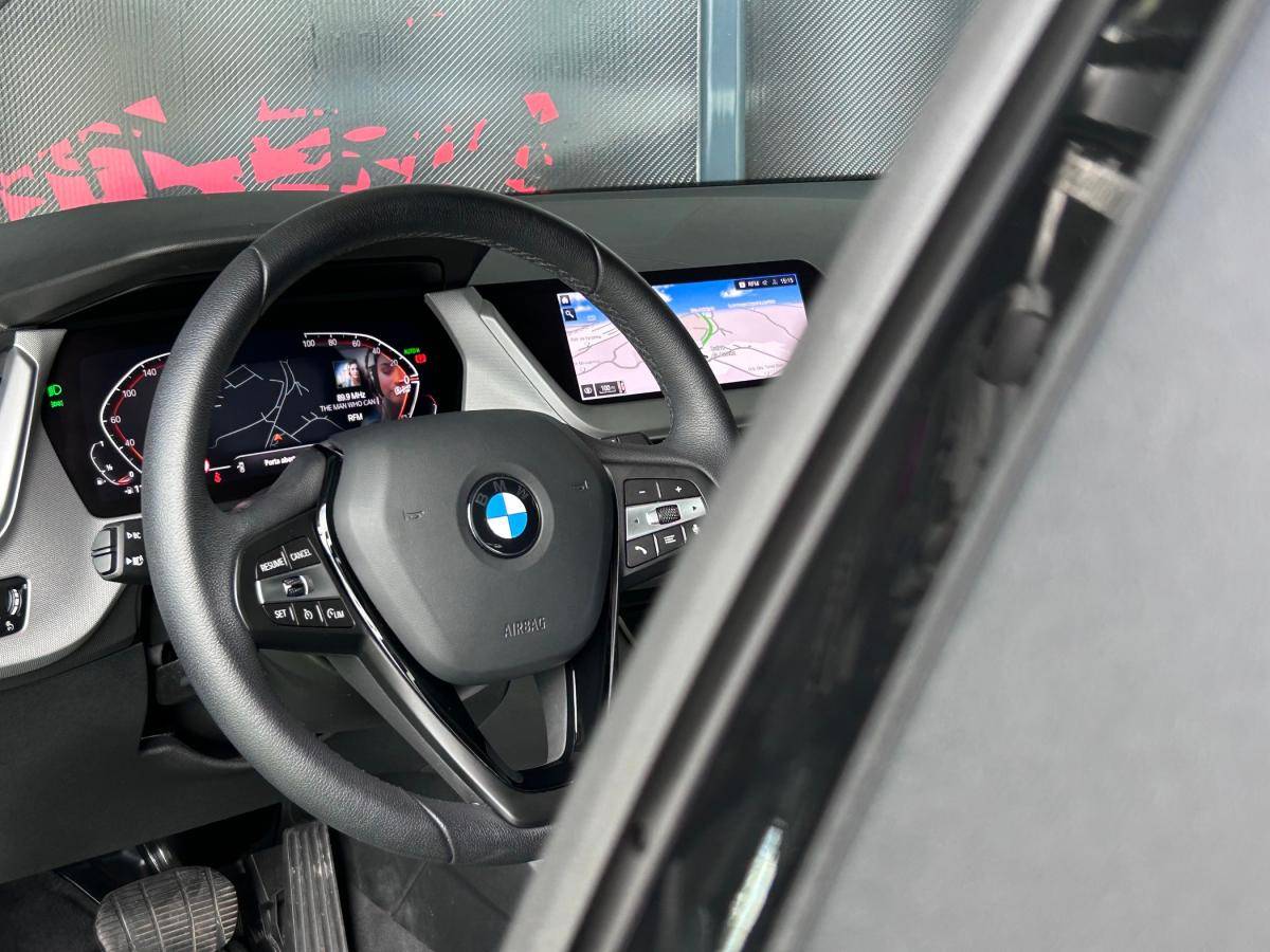 bmw-serie-1-2024-gasolina-1499cc