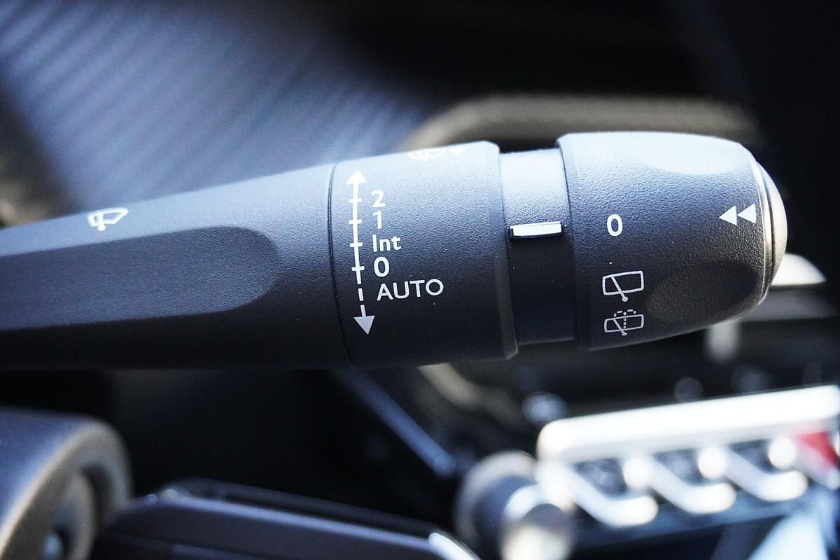 peugeot-208-2025-gasolina-1199cc
