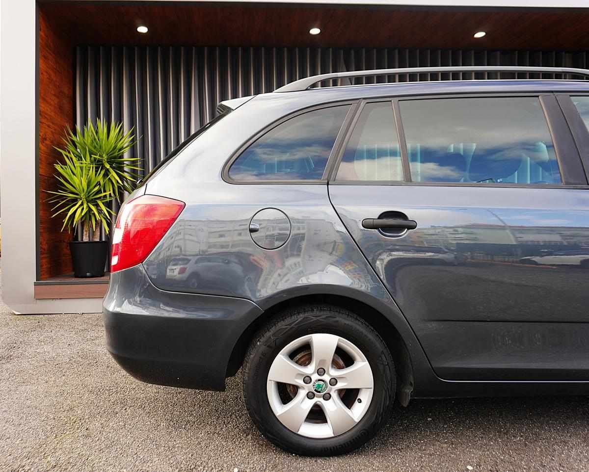 skoda-fabia-break-2012-diesel-1199cc