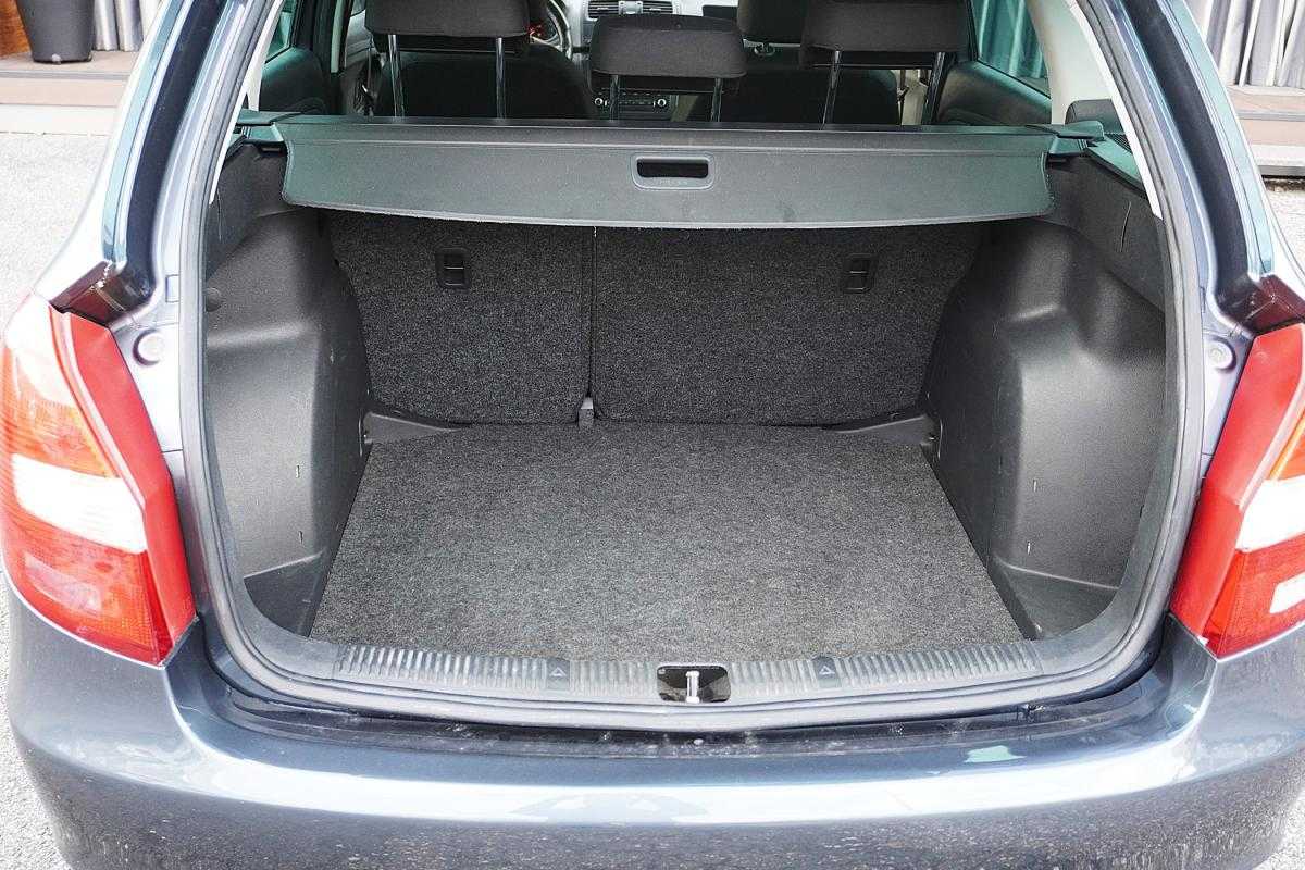 skoda-fabia-break-2012-diesel-1199cc