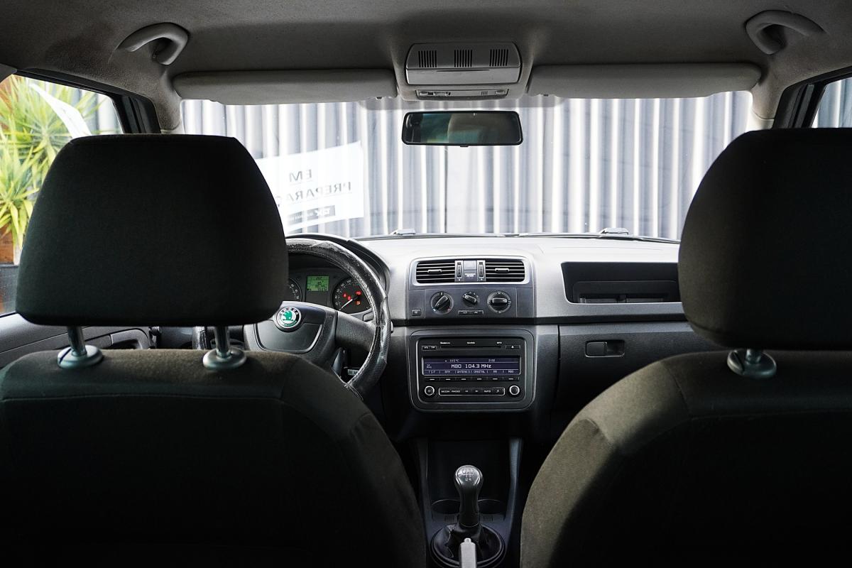 skoda-fabia-break-2012-diesel-1199cc