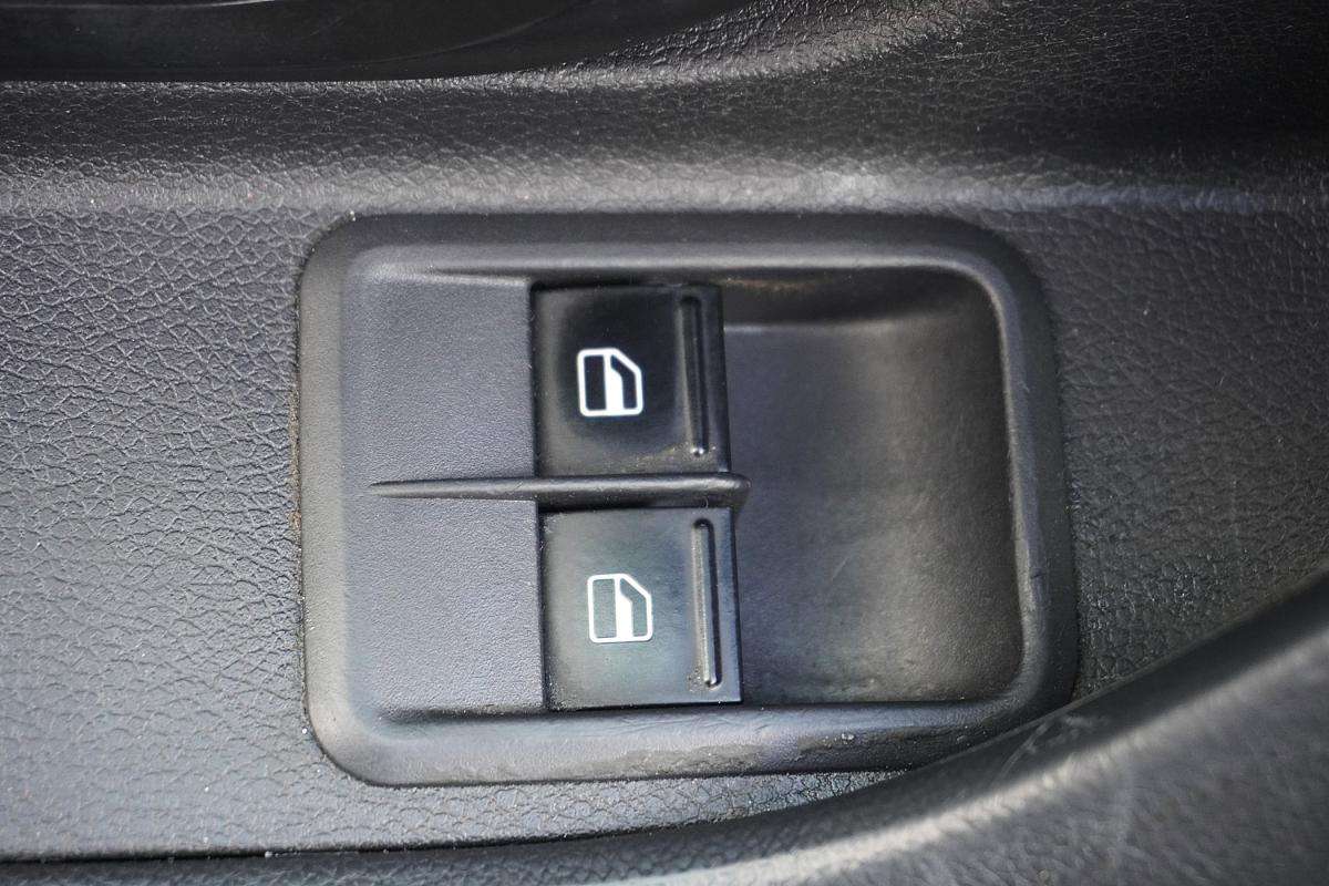 skoda-fabia-break-2012-diesel-1199cc