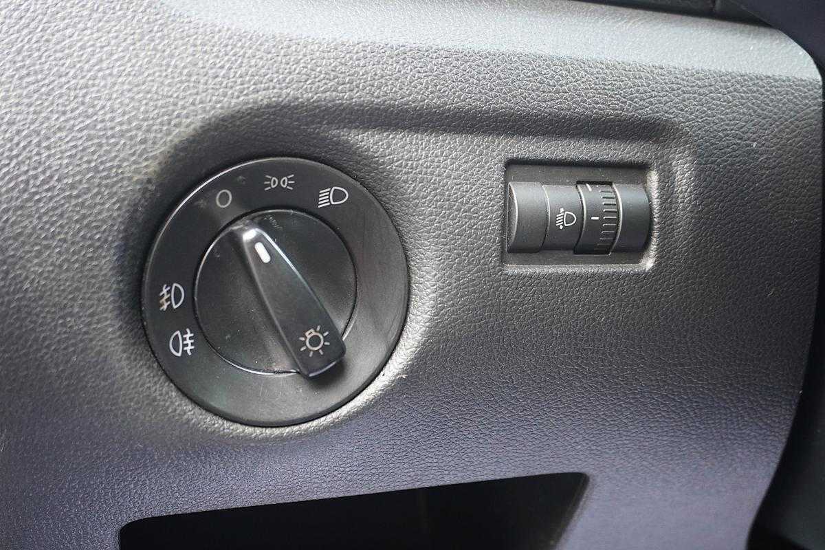 skoda-fabia-break-2012-diesel-1199cc