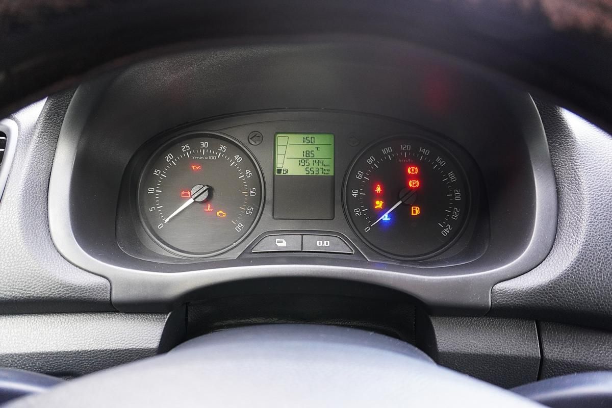 skoda-fabia-break-2012-diesel-1199cc