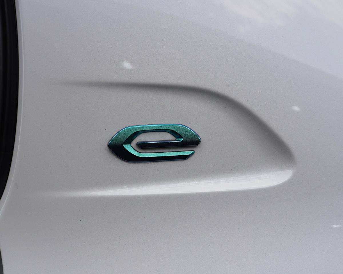 peugeot-208-2020-eletrico-0cc