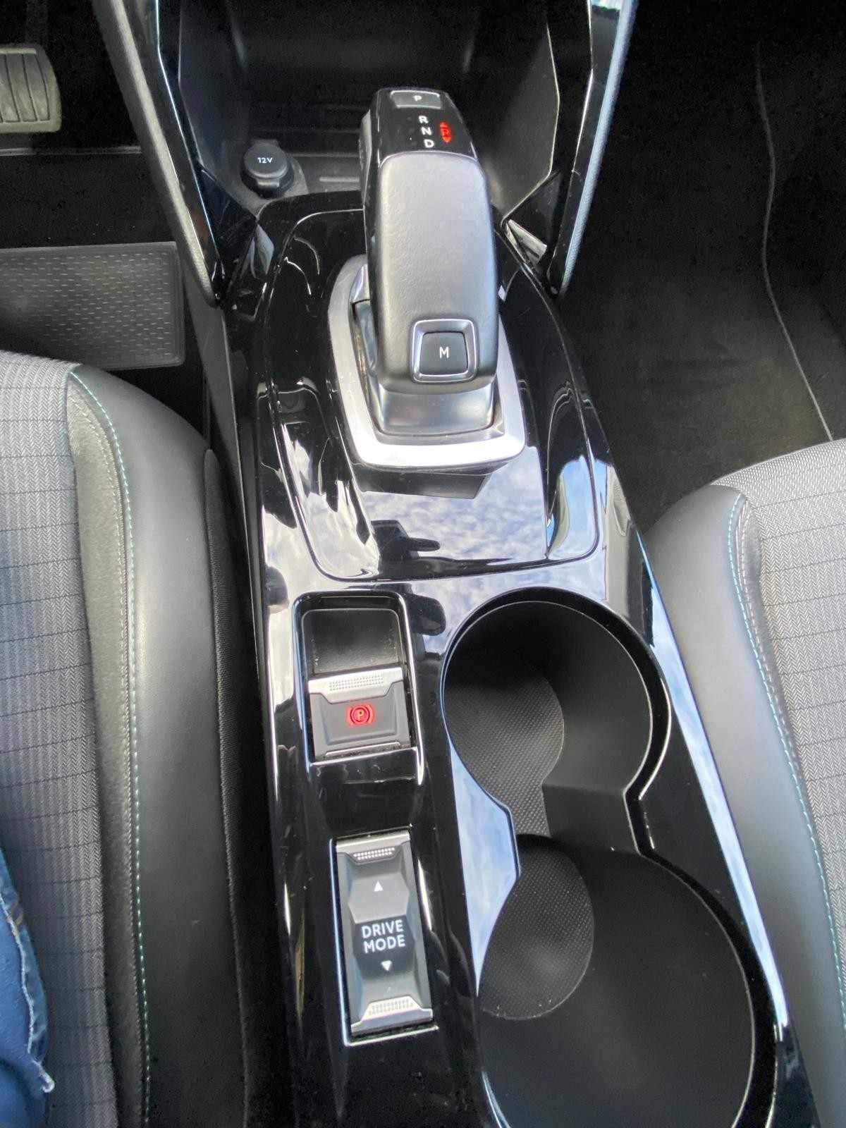 peugeot-2008-2021-gasolina-1199cc
