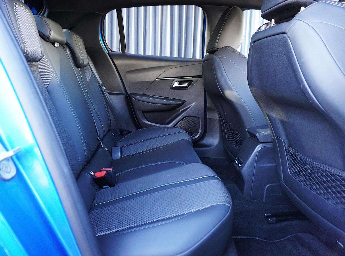peugeot-208-2023-gasolina-1199cc
