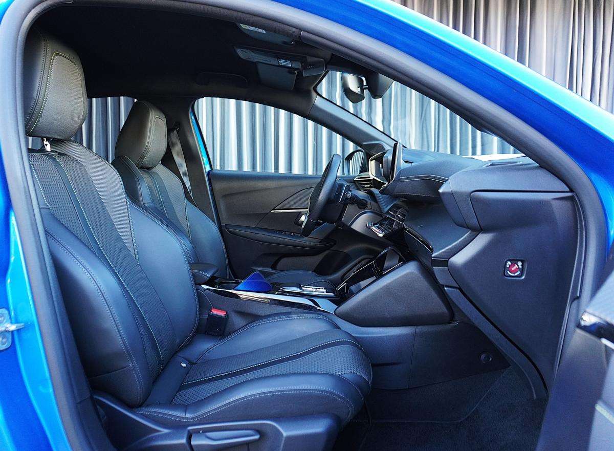 peugeot-208-2023-gasolina-1199cc