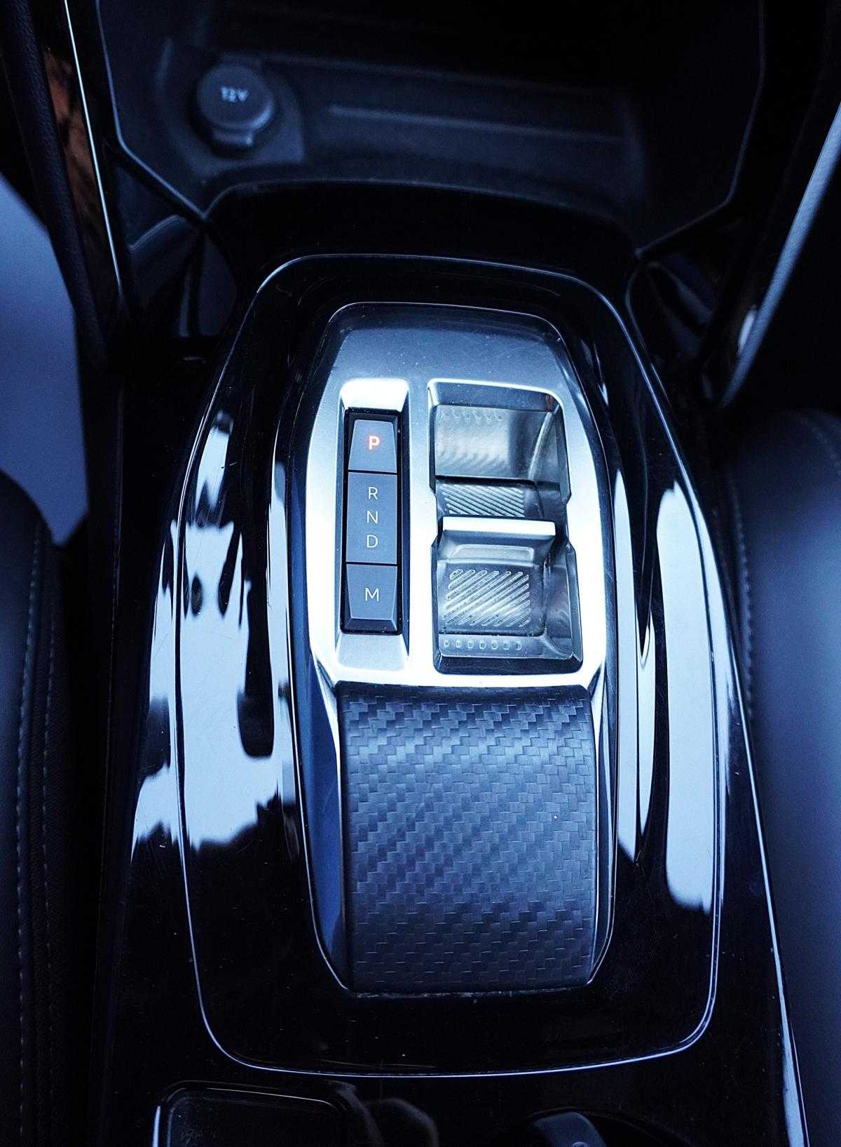 peugeot-208-2023-gasolina-1199cc