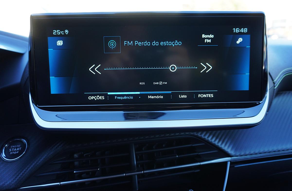 peugeot-208-2023-gasolina-1199cc