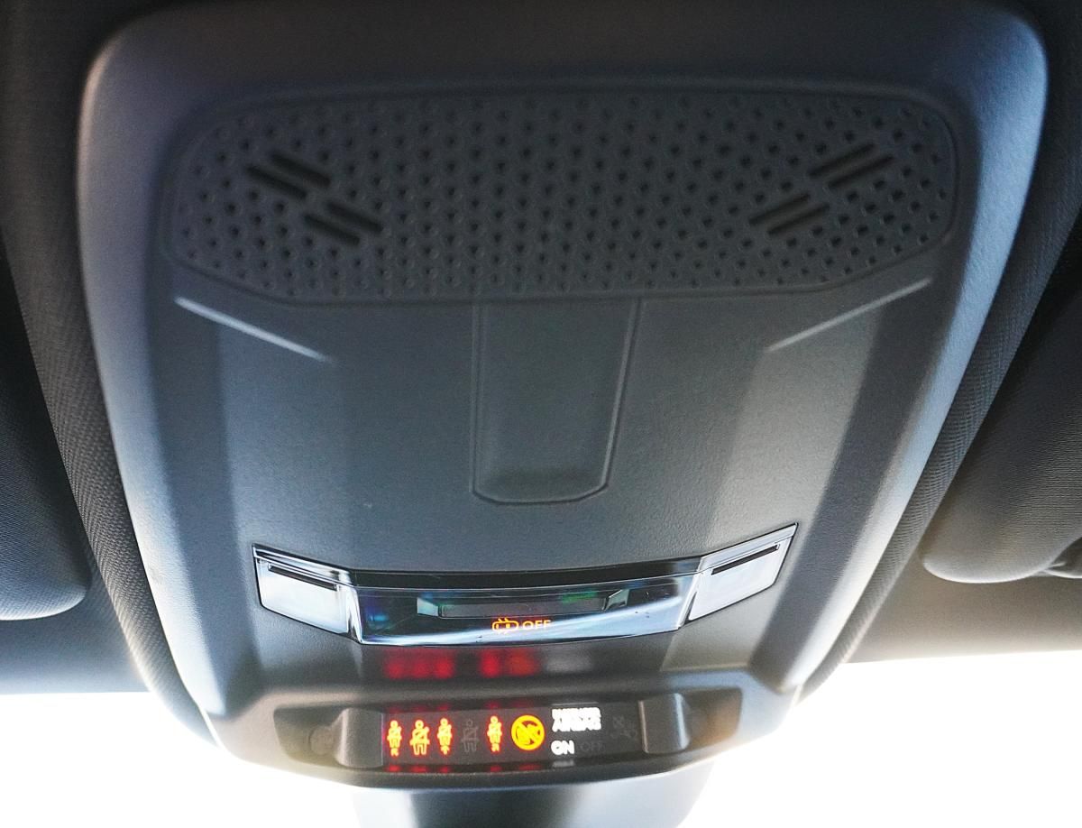 peugeot-208-2023-gasolina-1199cc