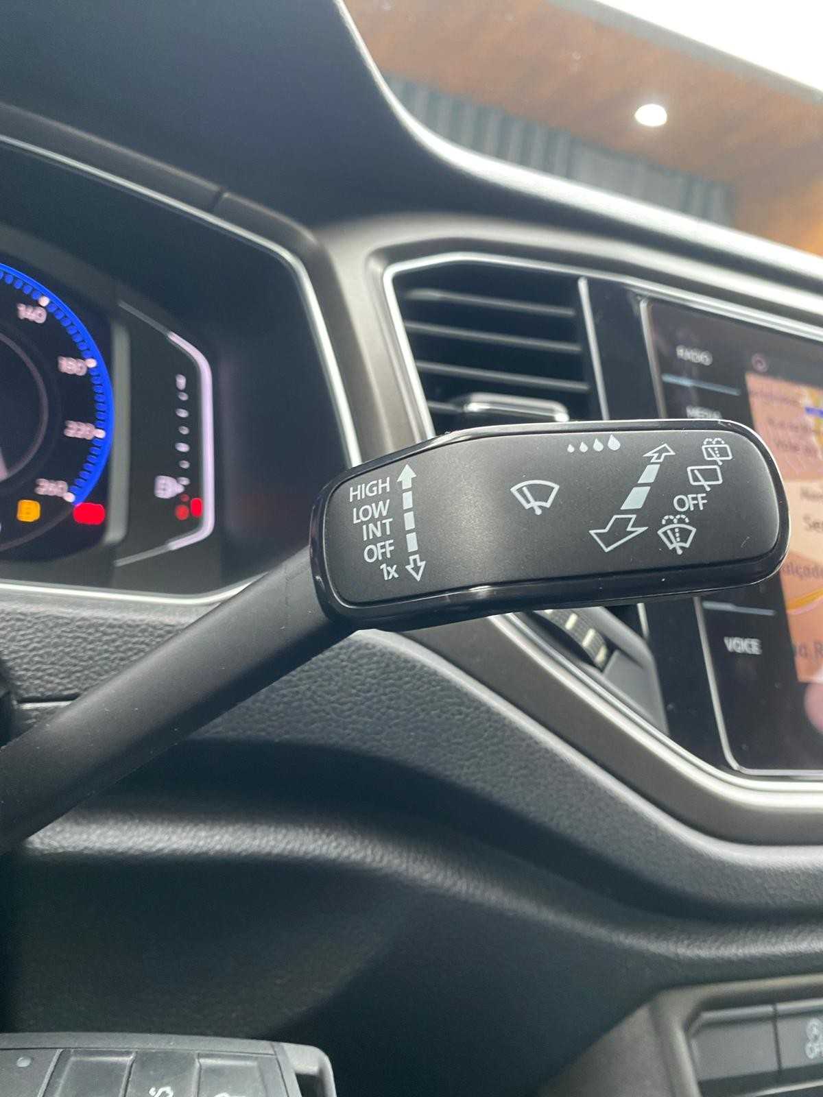 volkswagen-t-roc-2018-gasolina-999cc