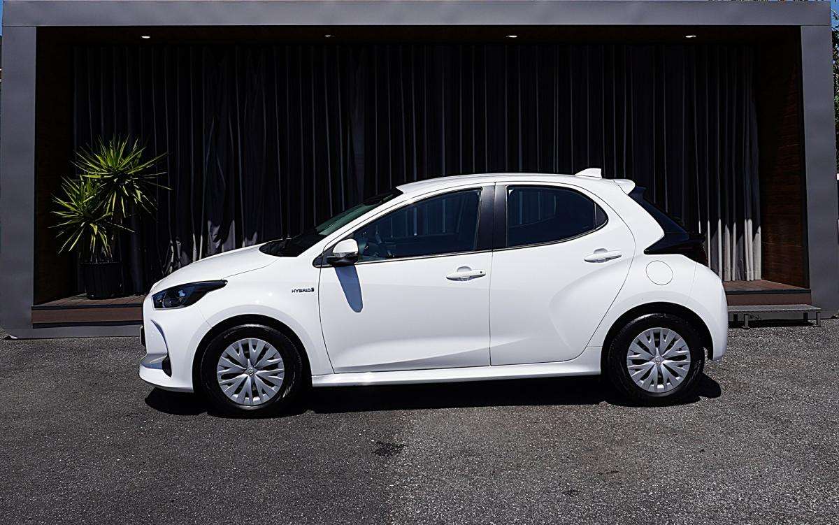 toyota-yaris-2021-hibrido-a-gasolina-1497cc