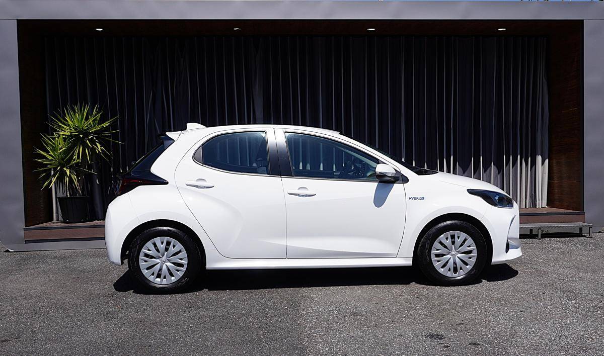 toyota-yaris-2021-hibrido-a-gasolina-1497cc