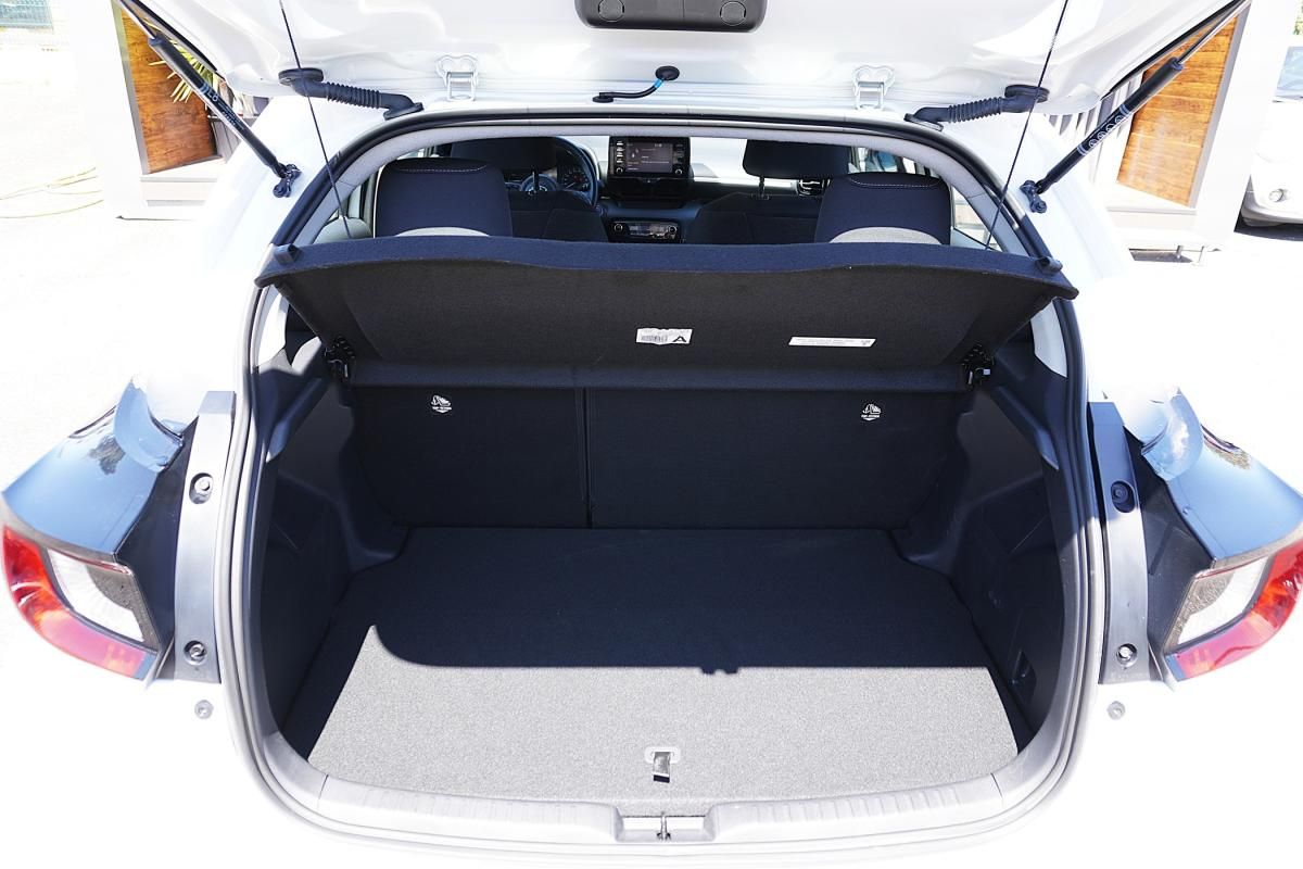 toyota-yaris-2021-hibrido-a-gasolina-1497cc