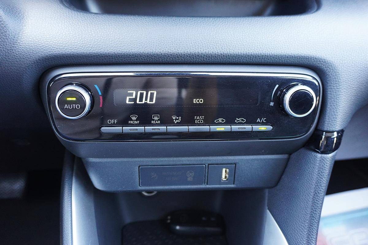 toyota-yaris-2021-hibrido-a-gasolina-1497cc