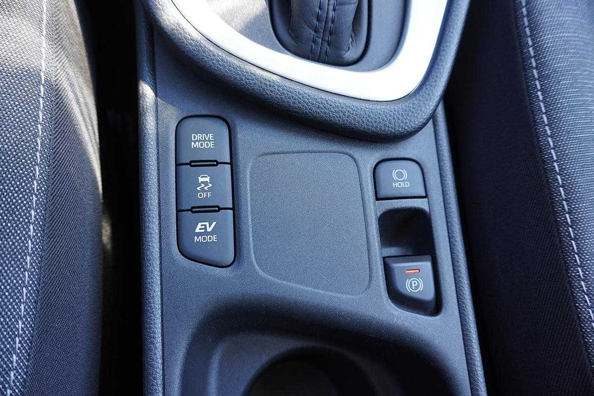 toyota-yaris-2021-hibrido-a-gasolina-1497cc