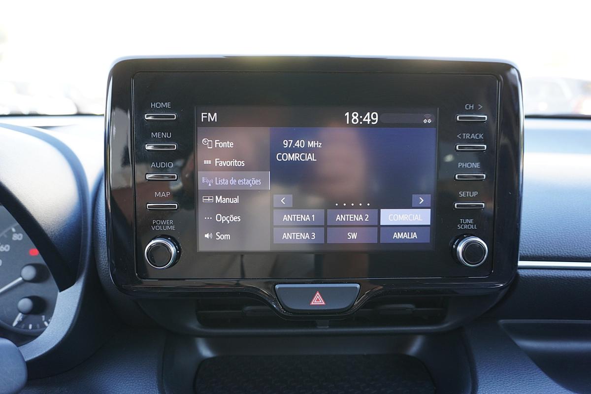 toyota-yaris-2021-hibrido-a-gasolina-1497cc