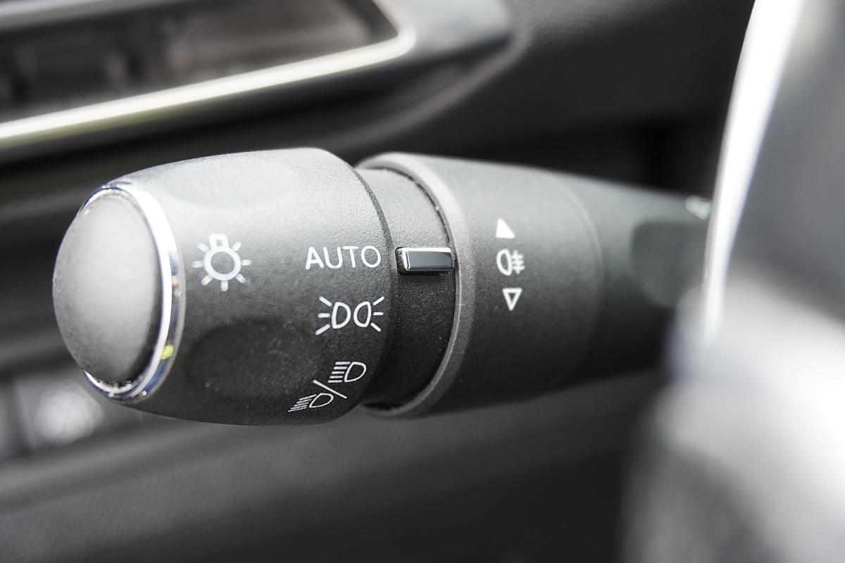 peugeot-3008-2021-hibrido-a-gasolina-1598cc