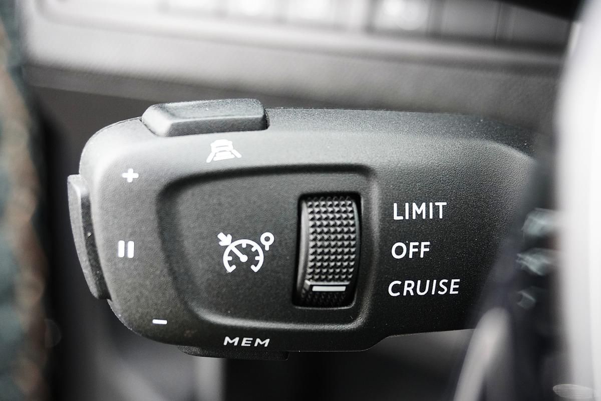 peugeot-3008-2021-hibrido-a-gasolina-1598cc