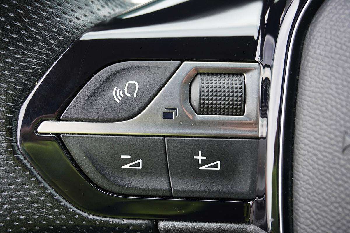 peugeot-3008-2021-hibrido-a-gasolina-1598cc