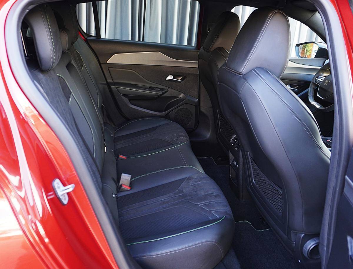 peugeot-308-2022-gasolina-1199cc