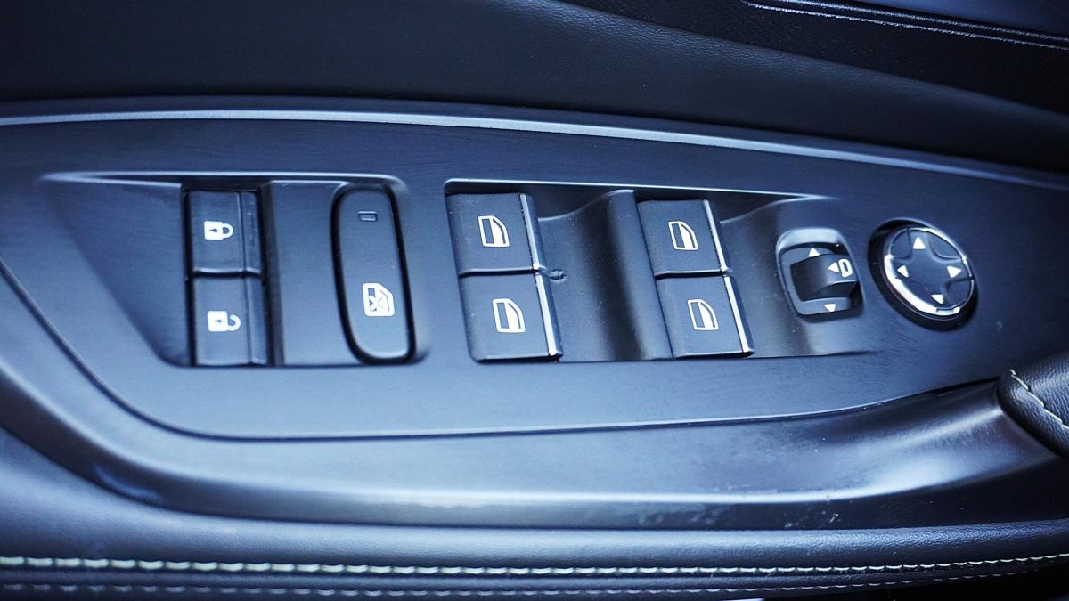 peugeot-308-2022-gasolina-1199cc