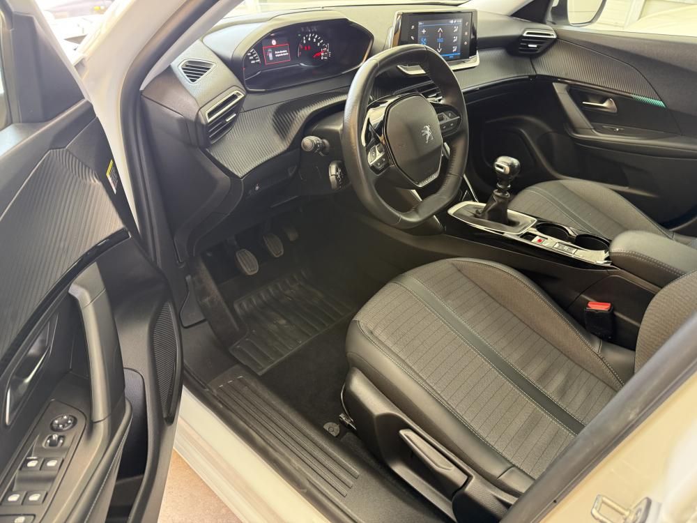 peugeot-2008-2021-gasolina-1199cc