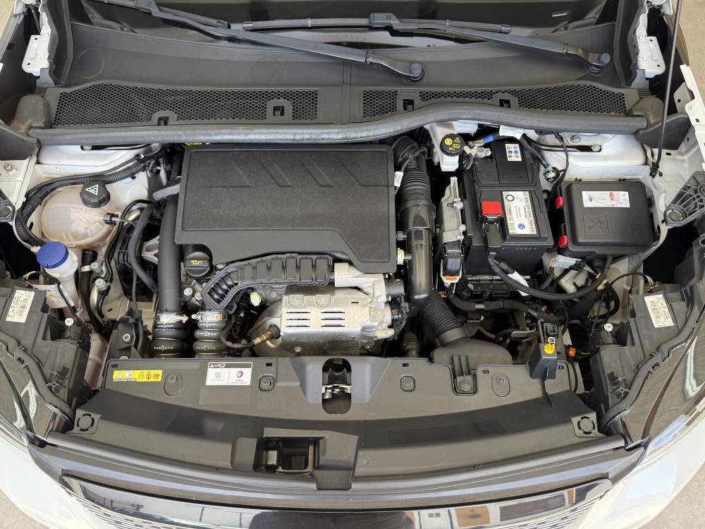 peugeot-2008-2021-gasolina-1199cc