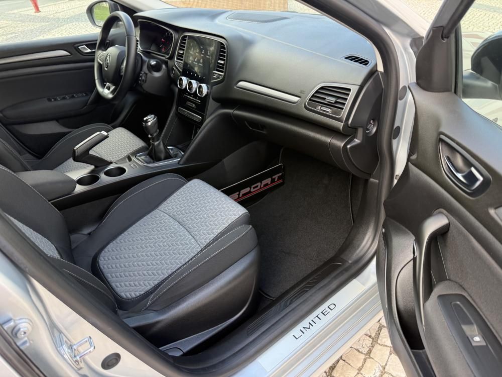 renault-megane-sport-tourer-2022-diesel-1461cc
