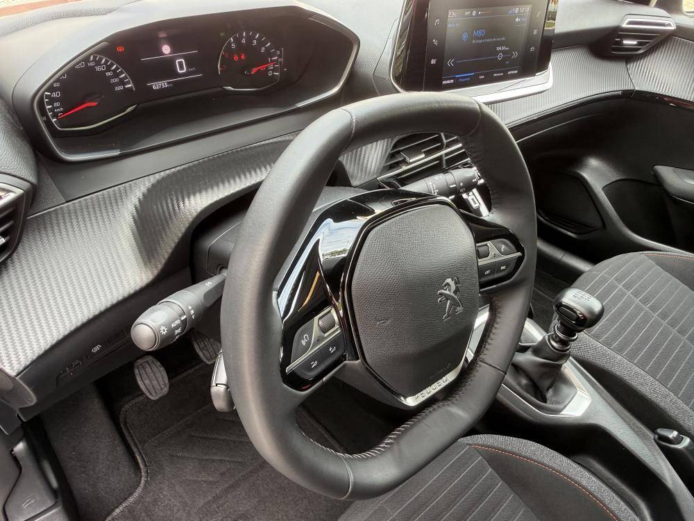 peugeot-208-2021-gasolina-1199cc