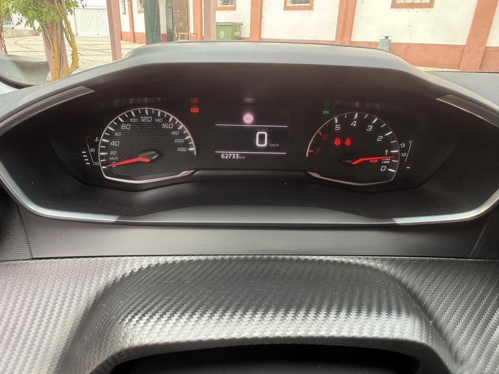 peugeot-208-2021-gasolina-1199cc