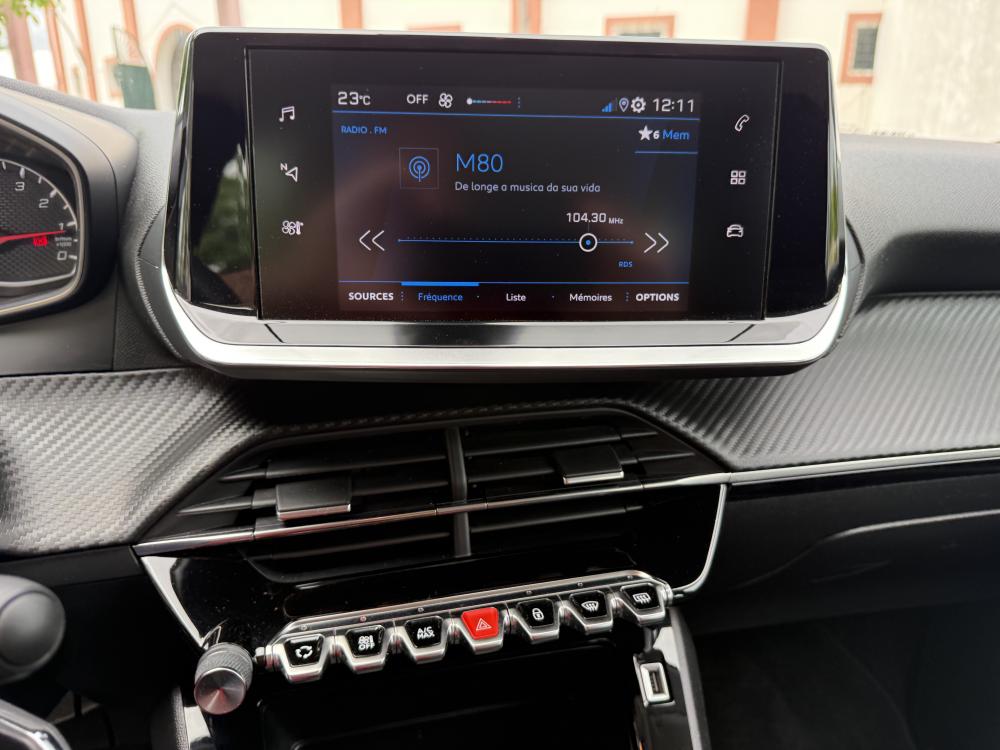 peugeot-208-2021-gasolina-1199cc