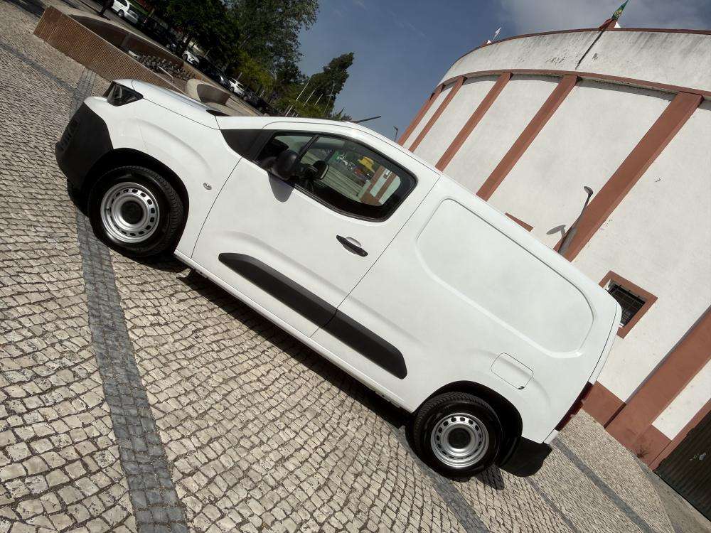 peugeot-partner-2019-diesel-1560cc