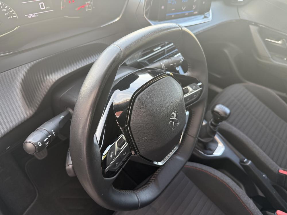 peugeot-2008-2023-gasolina-1199cc