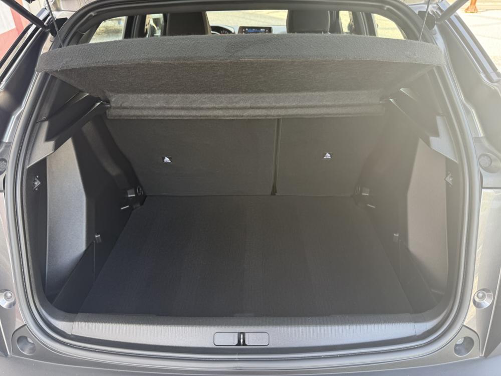 peugeot-2008-2023-gasolina-1199cc