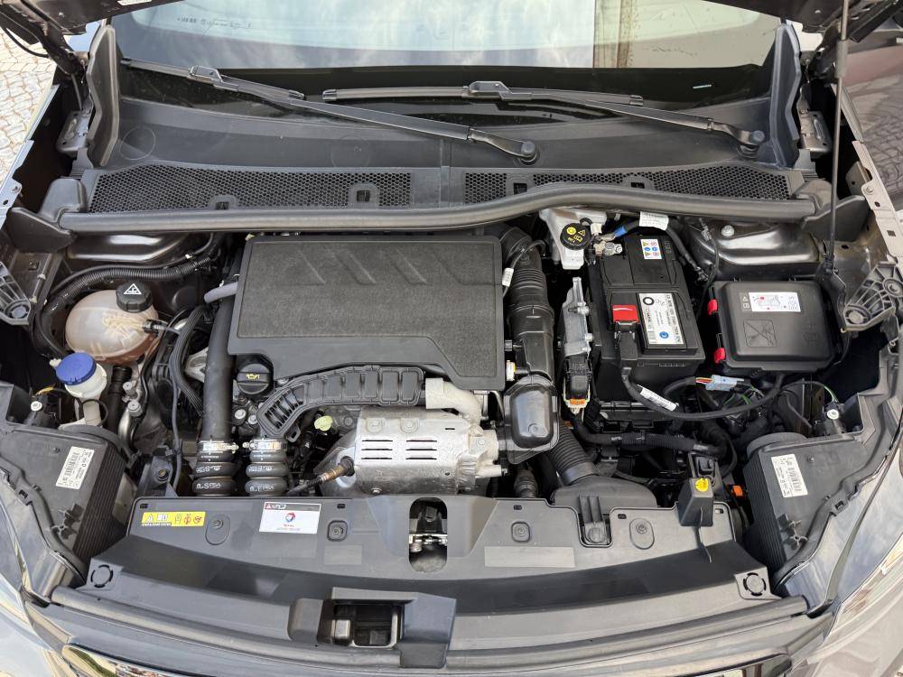 peugeot-2008-2023-gasolina-1199cc