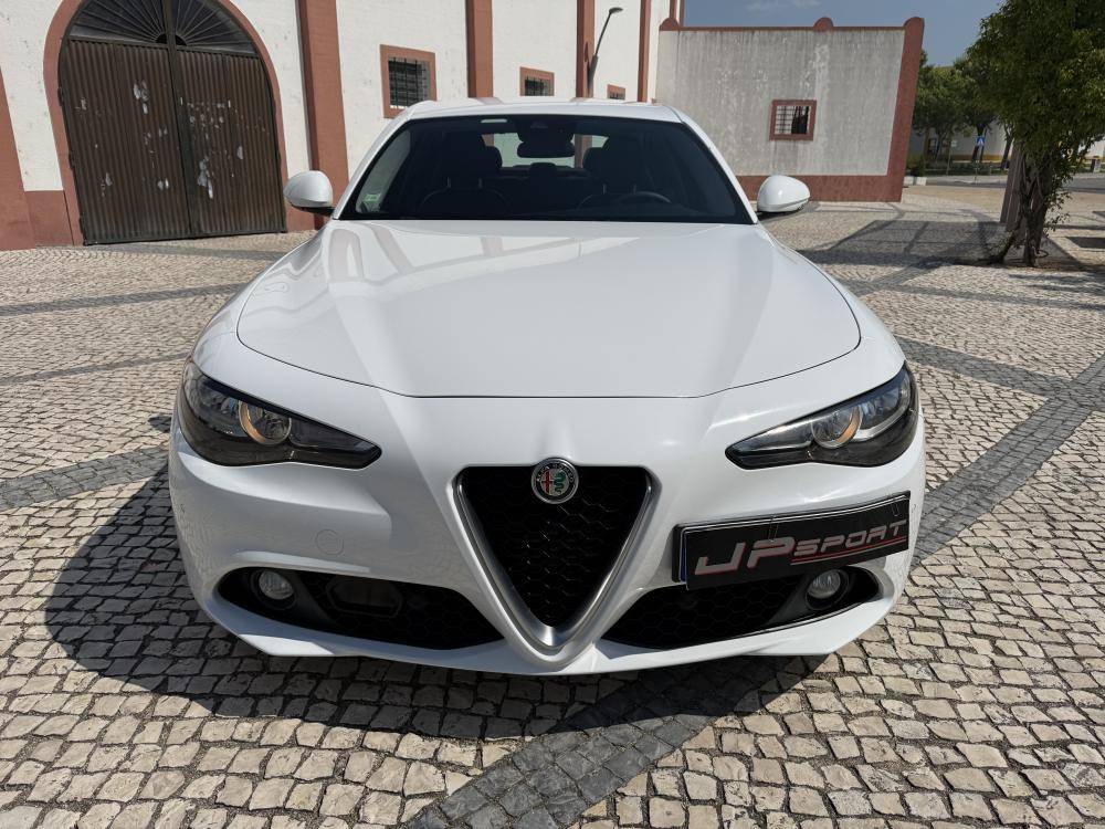 alfa-romeo-giulia-2017-diesel-2143cc