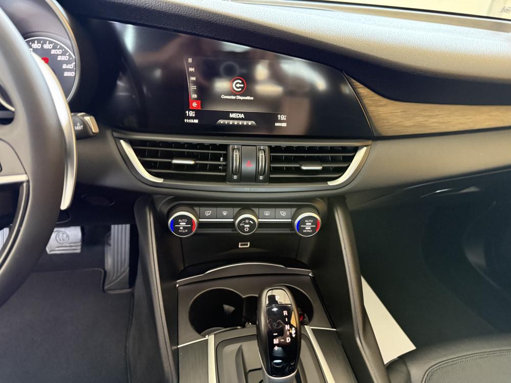 alfa-romeo-giulia-2017-diesel-2143cc