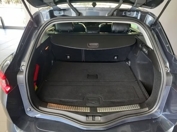 renault-megane-sport-tourer-2017-diesel-1461cc