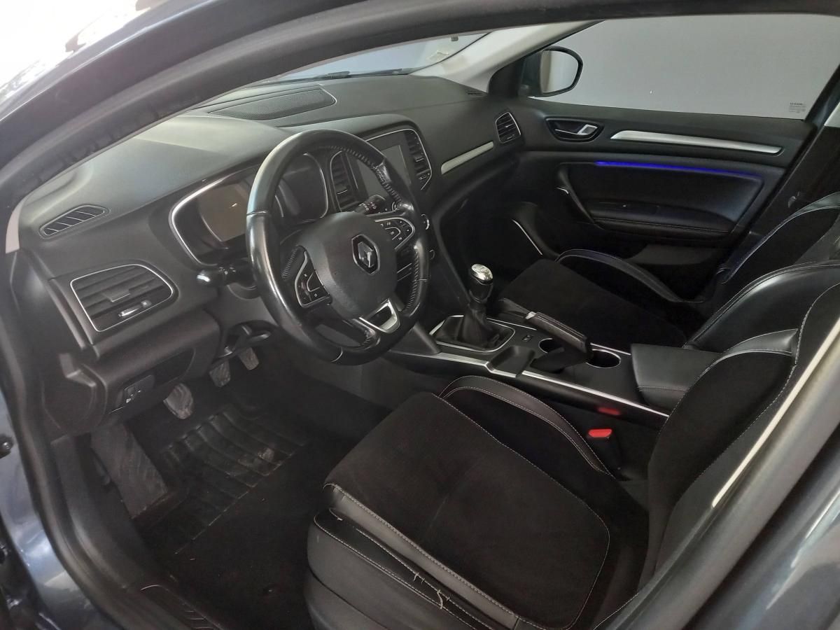 renault-megane-sport-tourer-2017-diesel-1461cc