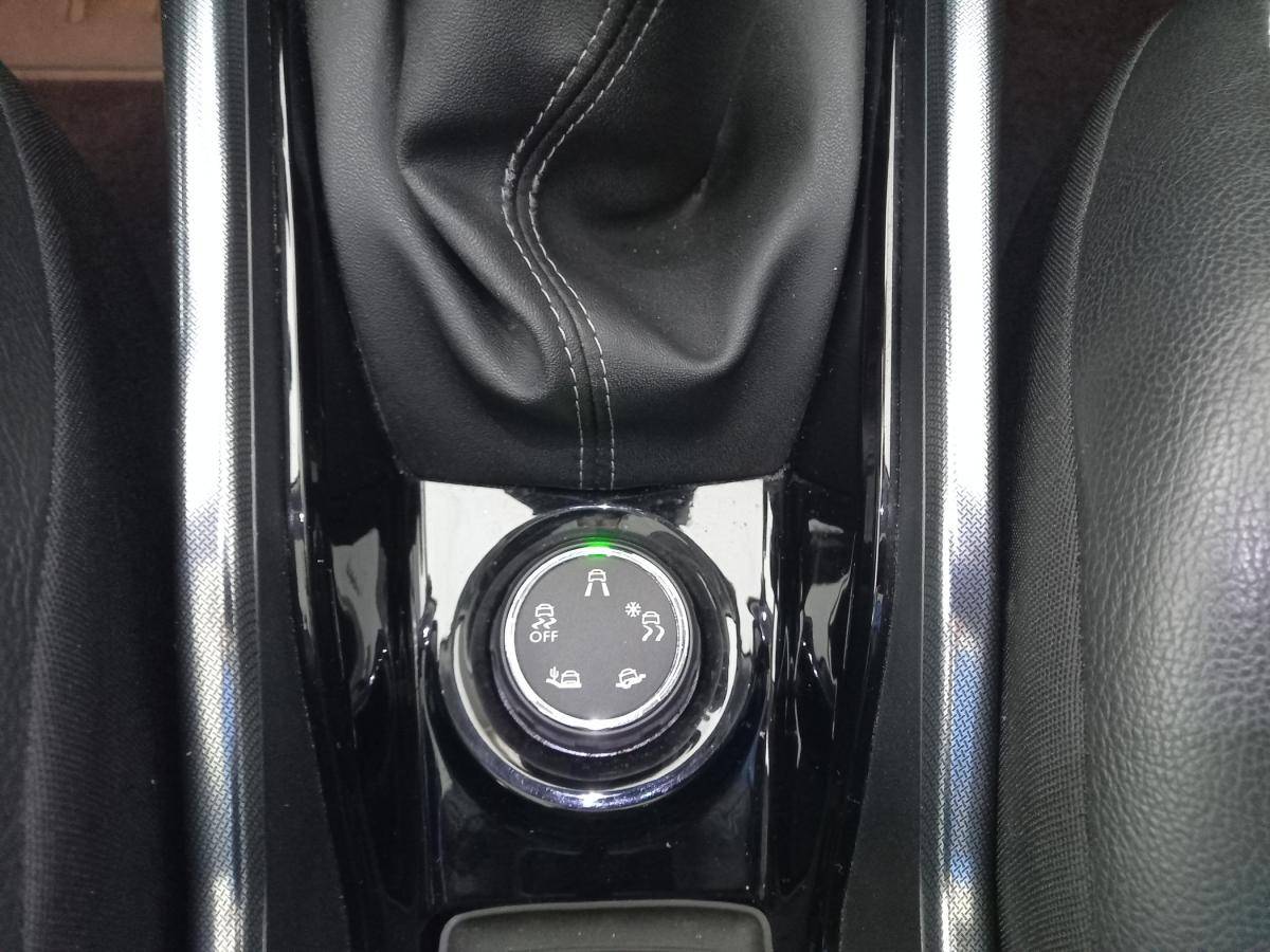 peugeot-2008-2015-gasolina-1199cc