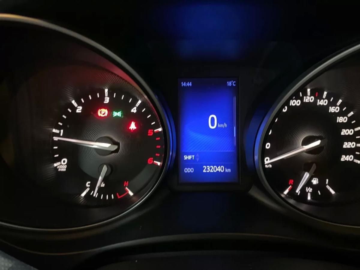 toyota-avensis-sw-2015-diesel-1995cc