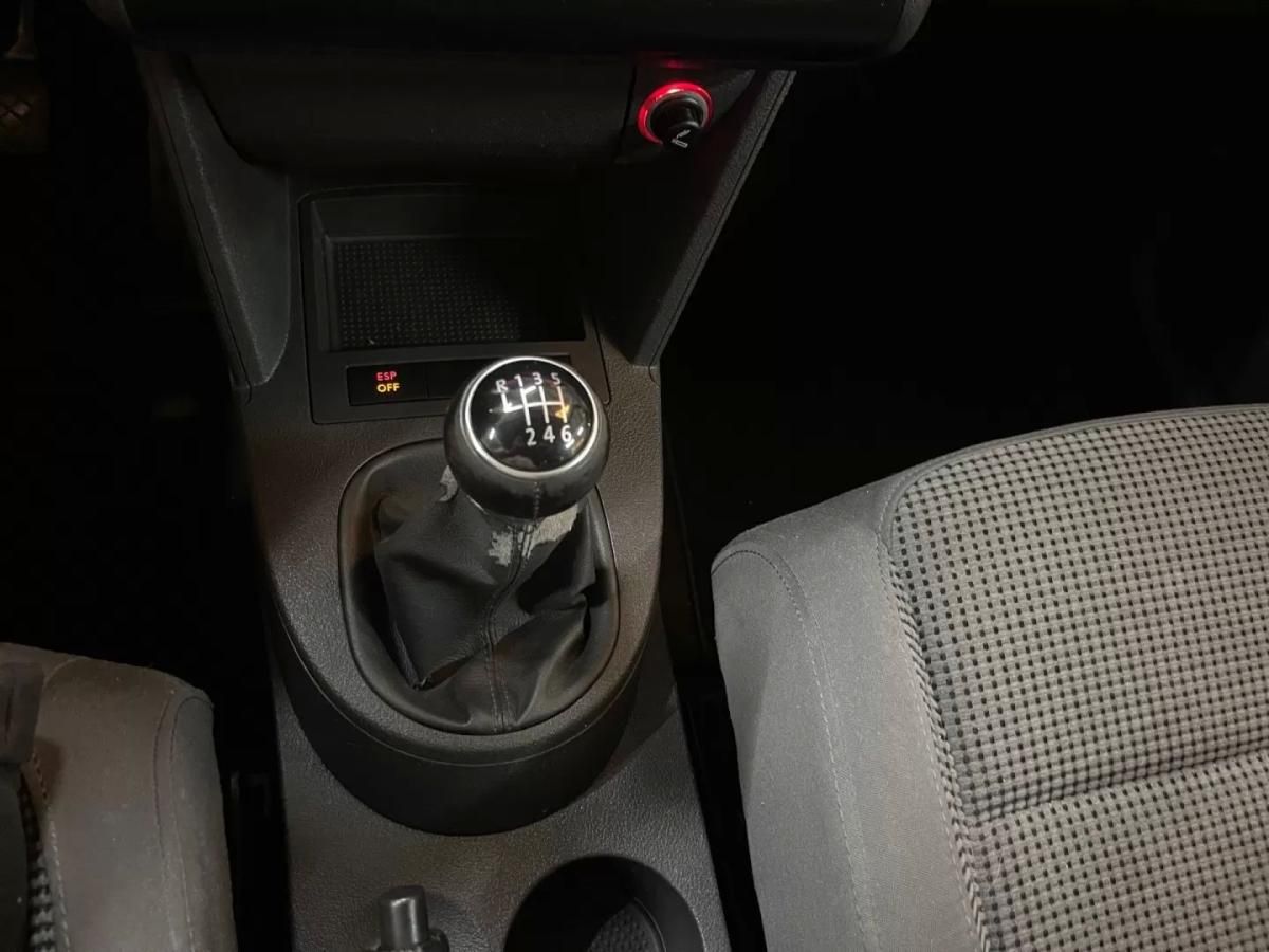 volkswagen-touran-2009-diesel-1968cc