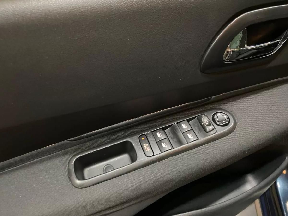 peugeot-3008-2012-diesel-1560cc