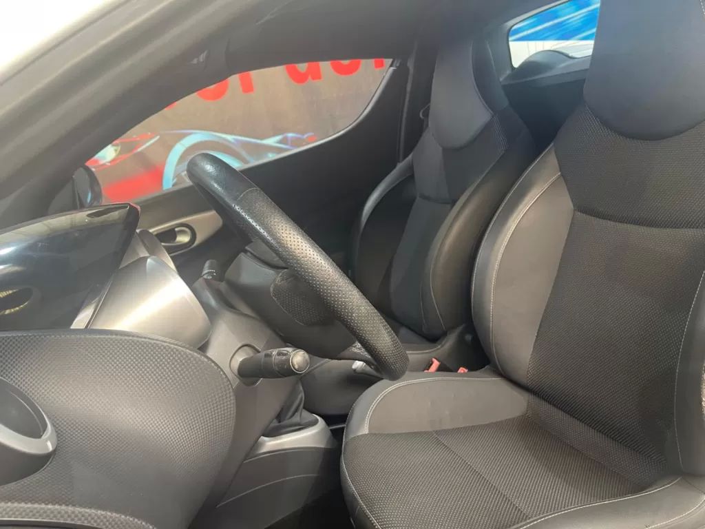 renault-wind-2011-gasolina-1149cc