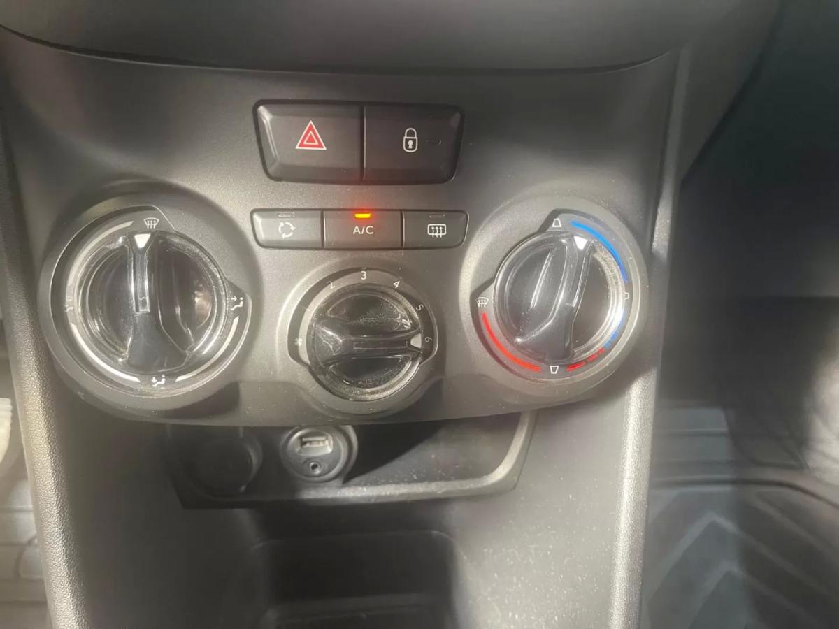 peugeot-208-2013-gasolina-1199cc